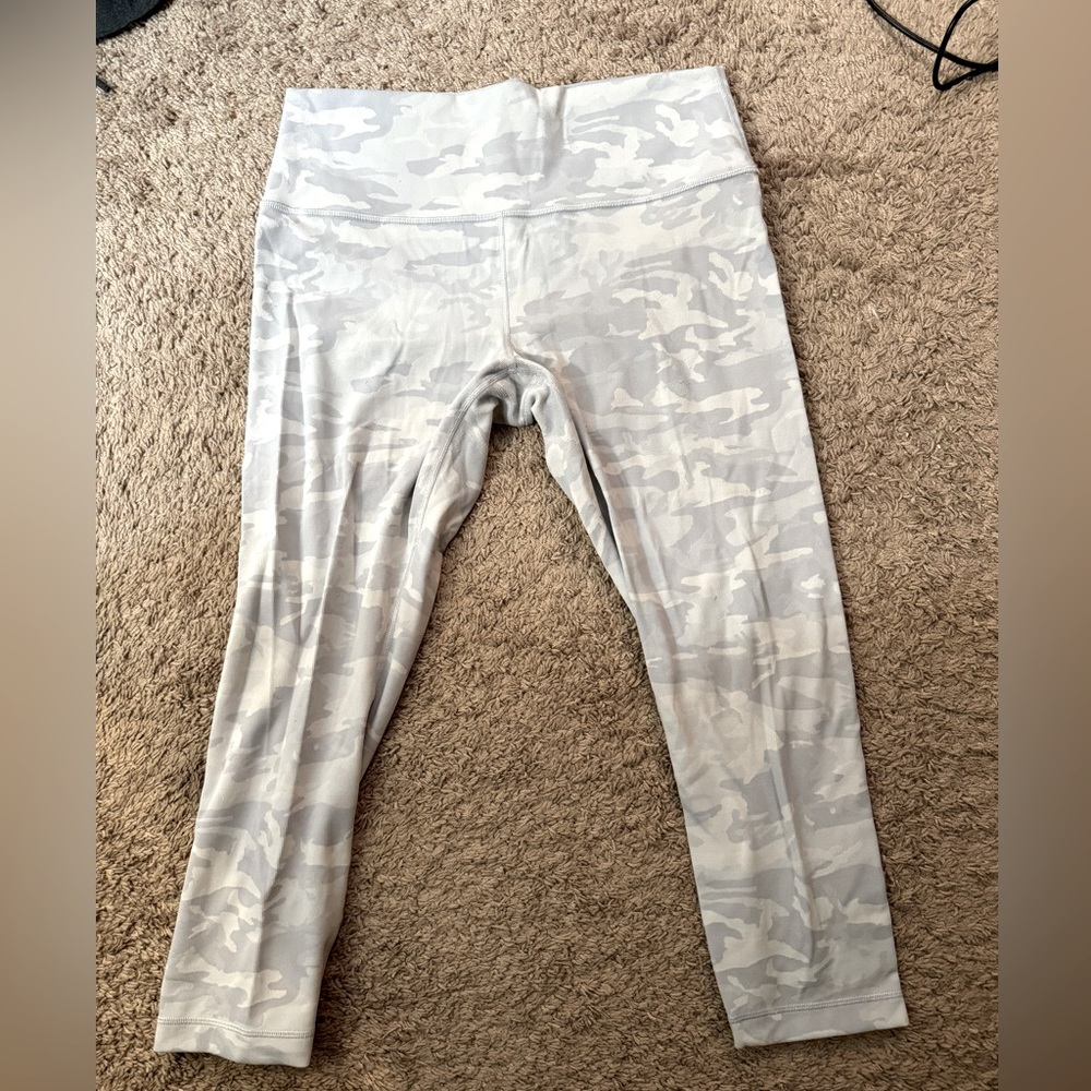 LULULEMON LEGGING SIZE 14